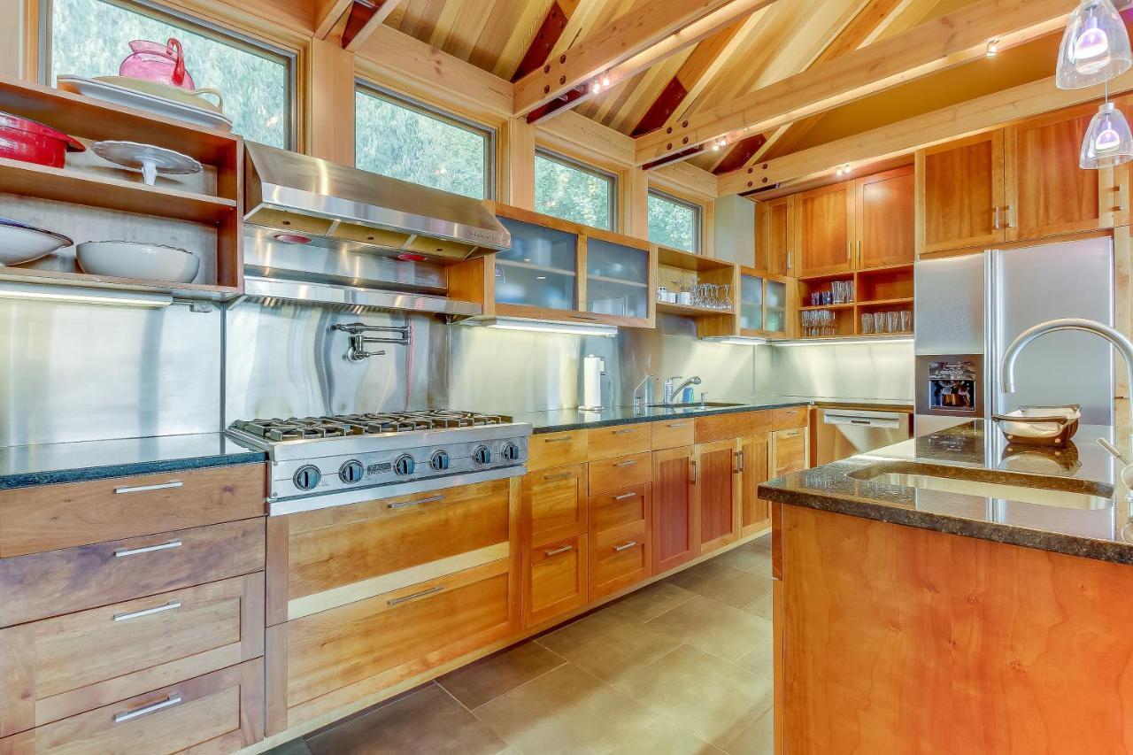 Fidalgo Island Waterfront Stunner Villa Anacortes Eksteriør bilde