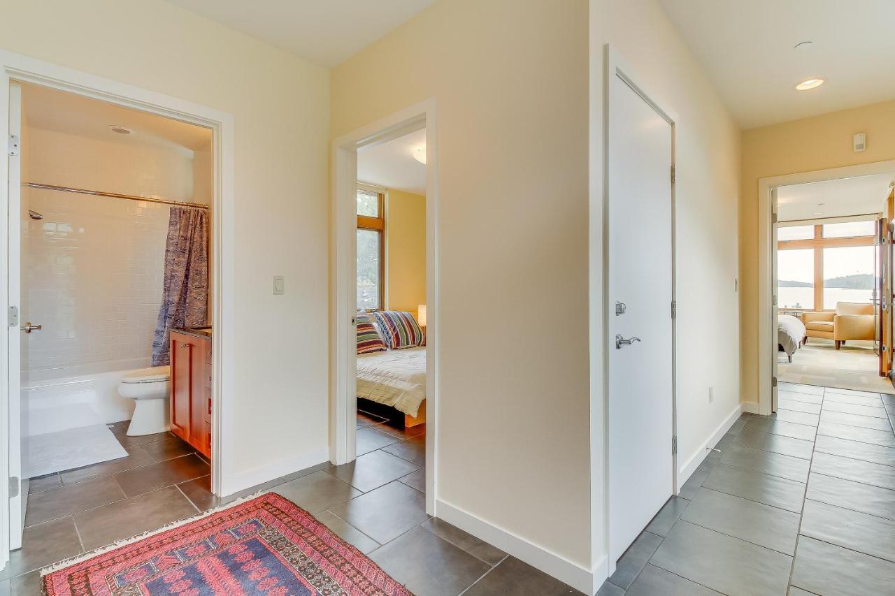 Fidalgo Island Waterfront Stunner Villa Anacortes Eksteriør bilde