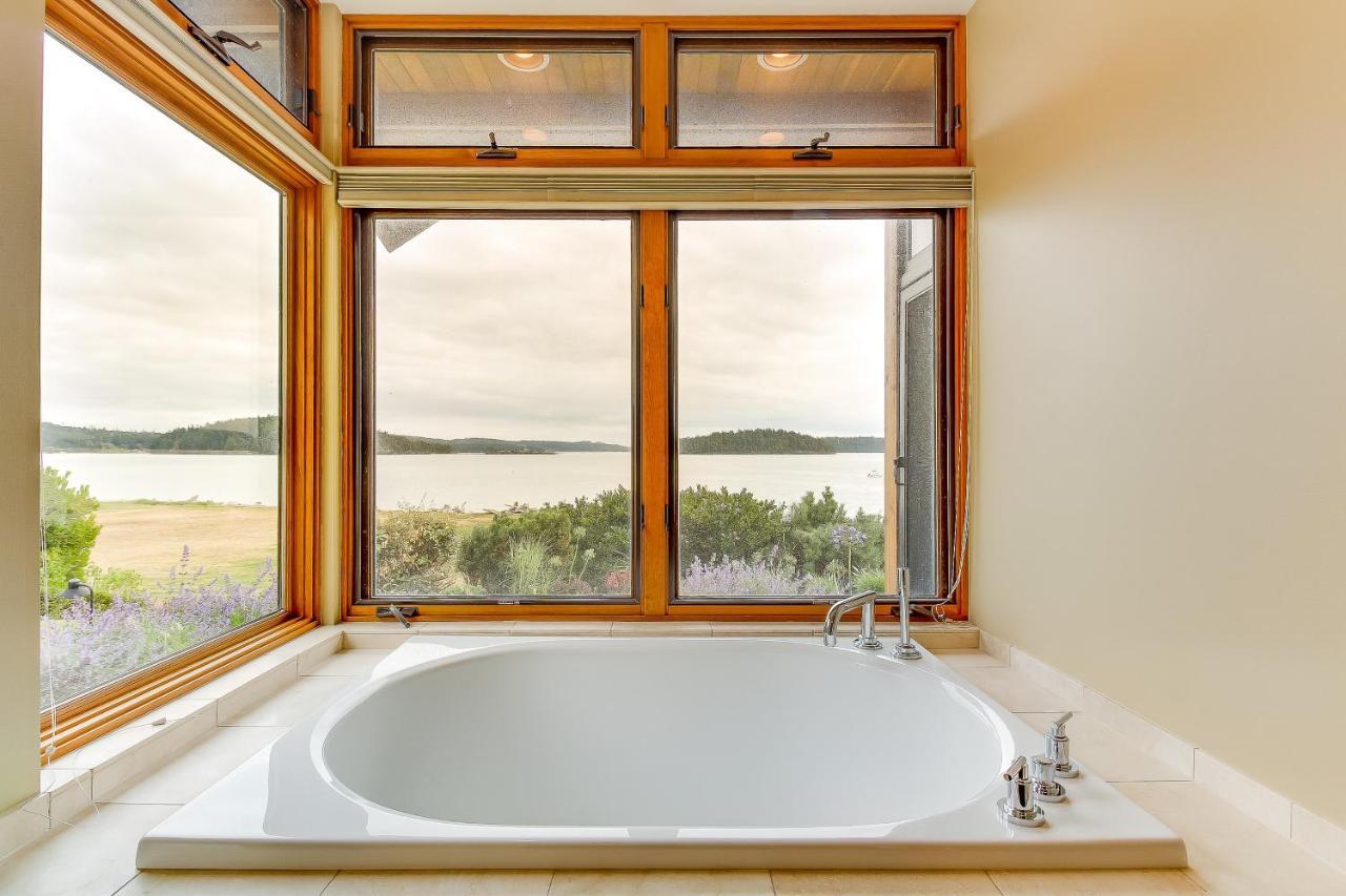 Fidalgo Island Waterfront Stunner Villa Anacortes Eksteriør bilde
